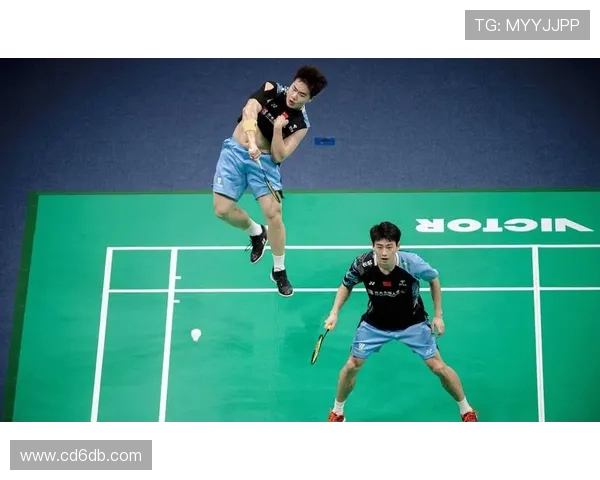 南京羽毛球队与上海羽毛球队赛后复盘分析灵活性表现与战术调整